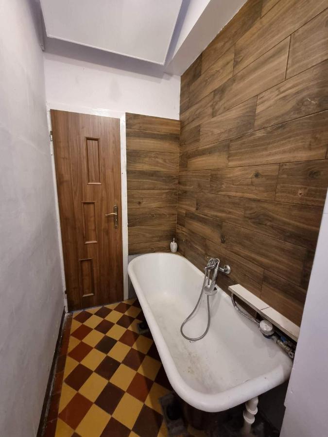 Nocleg W Centrum Czestochowy Nmp32 Çestohova Dış mekan fotoğraf