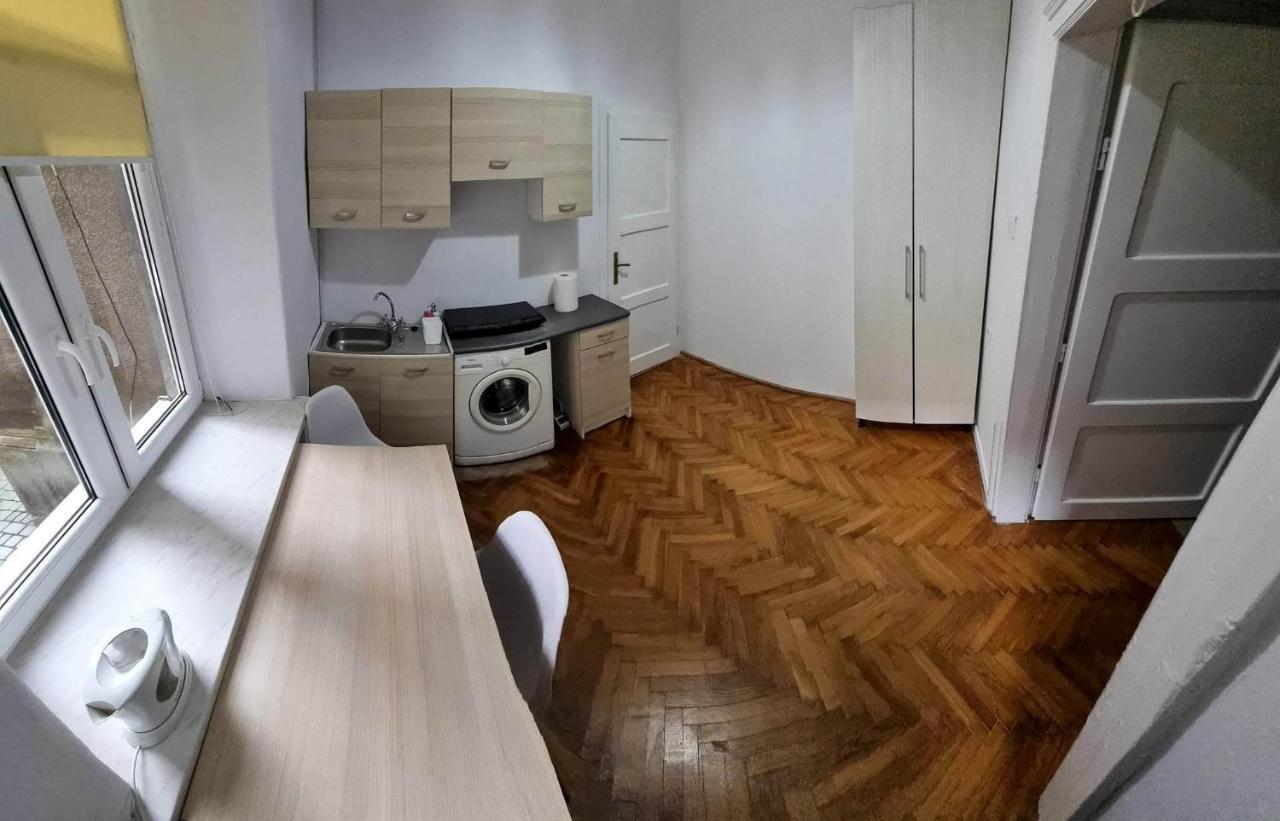 Nocleg W Centrum Czestochowy Nmp32 Çestohova Dış mekan fotoğraf