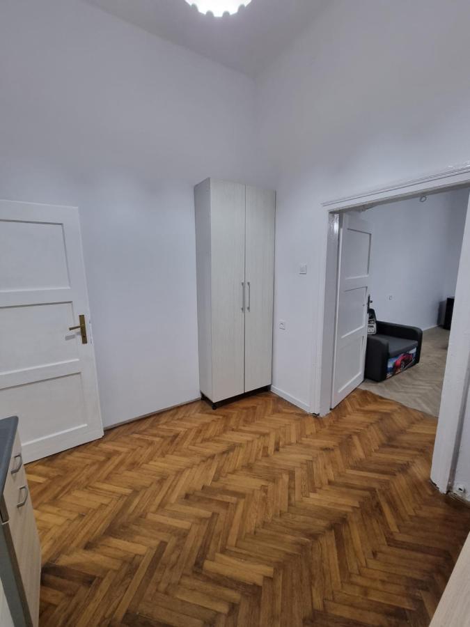 Nocleg W Centrum Czestochowy Nmp32 Çestohova Dış mekan fotoğraf