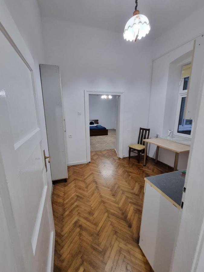 Nocleg W Centrum Czestochowy Nmp32 Çestohova Dış mekan fotoğraf